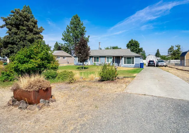 23rd image of 404/406 N Grant Ave, Medical Lake, WA 99022 | MLS# 202622505