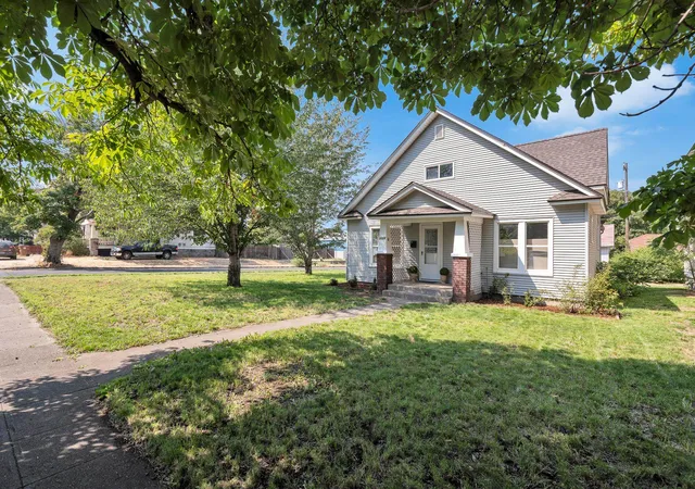 1st image of 1128 W Mansfield Ave, Spokane, WA 99205 | MLS# 202622509