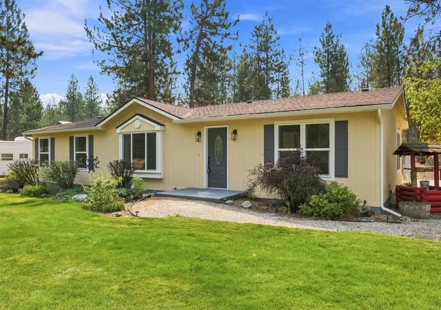 Photo 3 of Manufactured home for sale at 6275 K 291 Hwy, Nine Mile Falls, WA 99026 | MLS# 202622511 | Listing updated on 2026-09-21