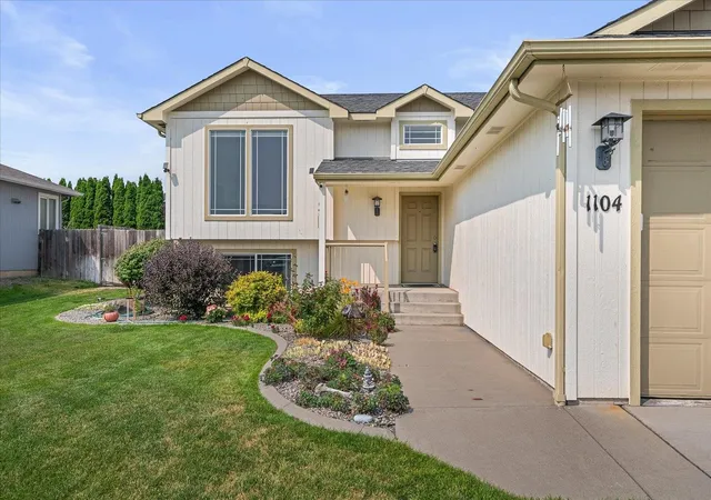 Photo 3 of Single family home for sale at 1104 S Antelope St, Spokane, WA 99224 | MLS# 202622516 | Listing updated on 2026-09-25