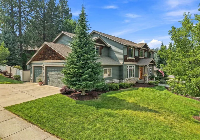 Photo 2 of Single family home for sale at 5302 S Bates Dr, Spokane, WA 99206 | MLS# 202622517 | Listing updated on 2026-10-17