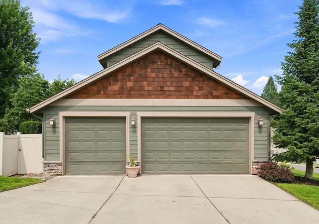 Photo 3 of Single family home for sale at 5302 S Bates Dr, Spokane, WA 99206 | MLS# 202622517 | Listing updated on 2026-10-17