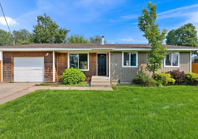 2nd image of 6 W 4th Ave, Deer Park, WA 99006 | MLS# 202622520