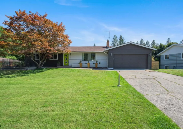 2nd image of 415 W Shasta Wy, Spokane, WA 99208 | MLS# 202622530