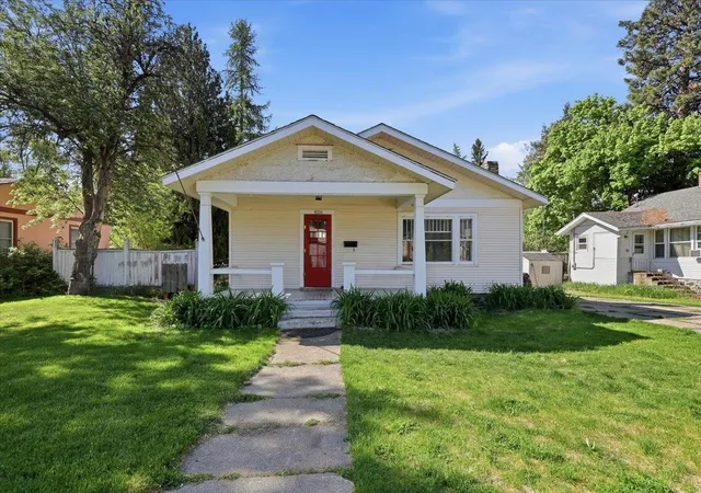 1st image of 826 E 34th Ave, Spokane, WA 99203 | MLS# 202622534