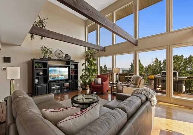 Photo 4 of Single family home for sale at 8302 N Northview Rd, Spokane, WA 99208 | MLS# 202622552 | Listing updated on 2026-08-31
