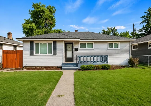 1st image of 1007 E Walton St, Spokane, WA 99207 | MLS# 202622563