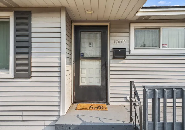 Photo 3 of Single family home for sale at 1007 E Walton St, Spokane, WA 99207 | MLS# 202622563 | Listing updated on 2026-10-01