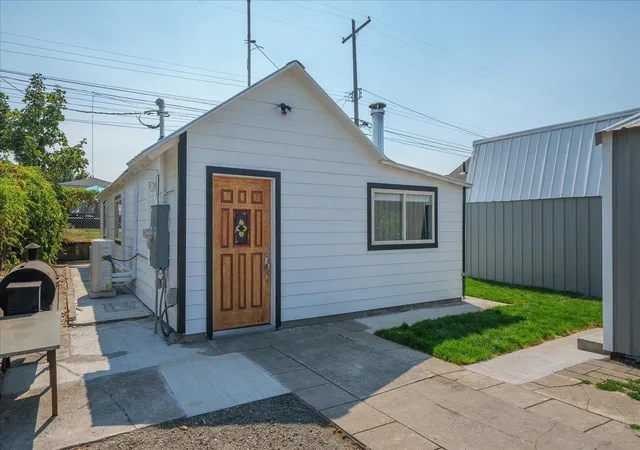 2nd image of 1914 E Heroy Ave, Spokane, WA 99207 | MLS# 202622565
