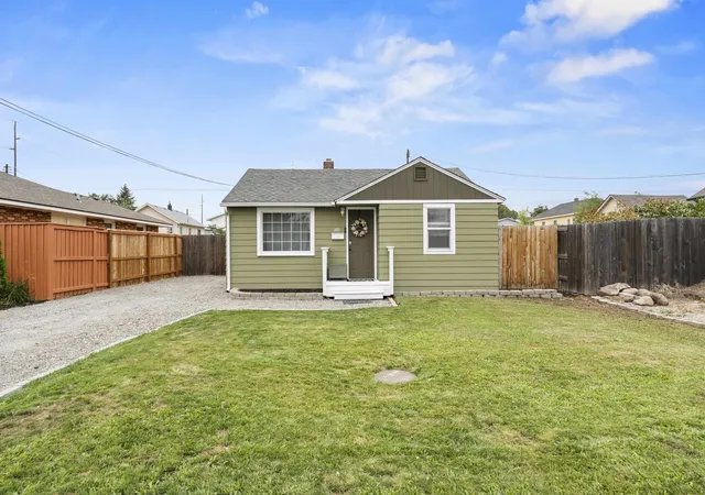 4th image of 1419 E Garland Ave, Spokane, WA 99207 | MLS# 202622606