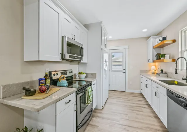 3rd image of 917 E Lacrosse Ave, Spokane, WA 99207 | MLS# 202622613