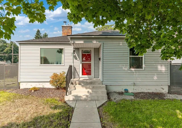 1st image of 1803 N Cook St, Spokane, WA 99207 | MLS# 202622620