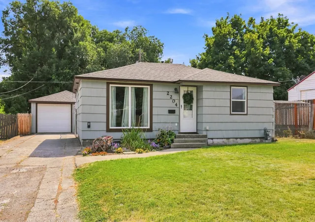 3rd image of 2204 E Bismark Ave, Spokane, WA 99208 | MLS# 202622635