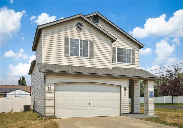 Photo 1 of Single family home for sale at 735 E Tara Lee Ave, Medical Lake, WA 99022 | MLS# 202622637 | Listing updated on 2026-08-21