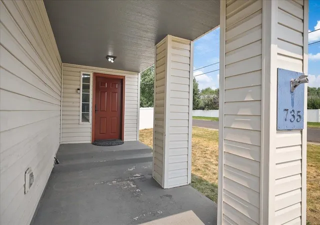 Photo 4 of Single family home for sale at 735 E Tara Lee Ave, Medical Lake, WA 99022 | MLS# 202622637 | Listing updated on 2026-08-21