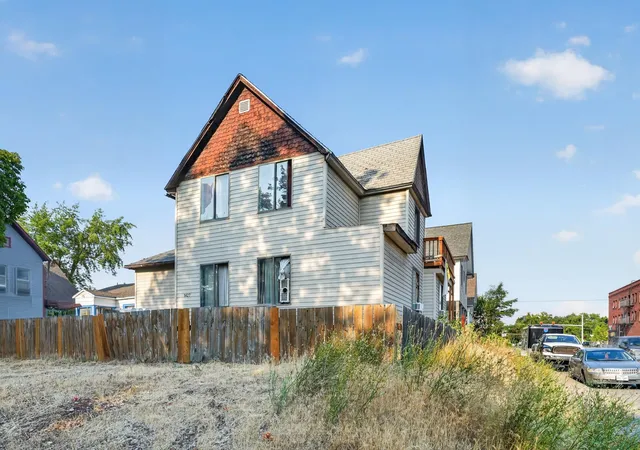 2nd image of 1427 N Lincoln St, Spokane, WA 99201 | MLS# 202622659