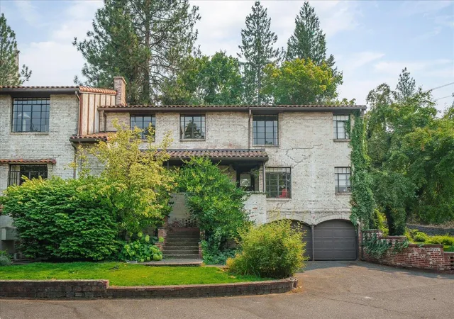 2nd image of 1107 S Grand Blvd, Spokane, WA 99202 | MLS# 202622661