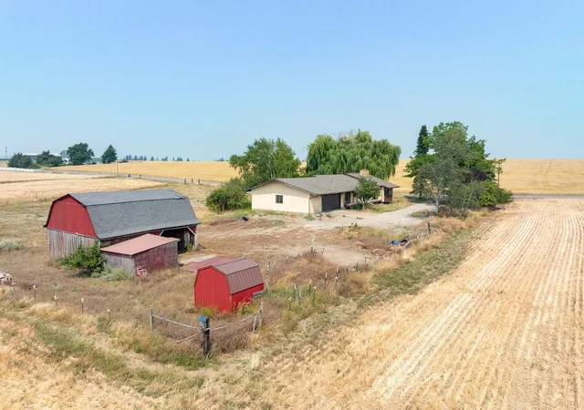 2nd image of 13506 E Farwell Rd, Spokane, WA 99217 | MLS# 202622665