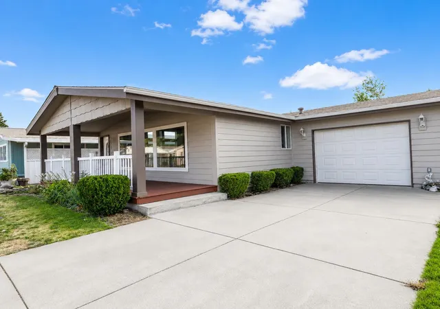 1st image of 1617 N Hodges Ln, Spokane Valley, WA 99016 | MLS# 202622677