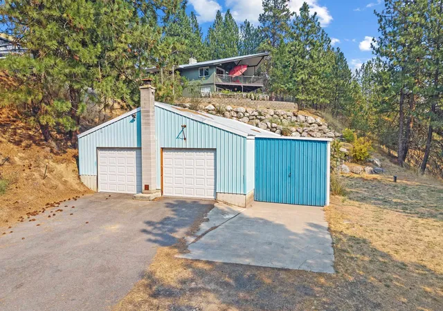 Photo 3 of Single family home for sale at 14361 E Bigelow Gulch Rd, Spokane, WA 99217 | MLS# 202622697 | Listing updated on 2026-10-17