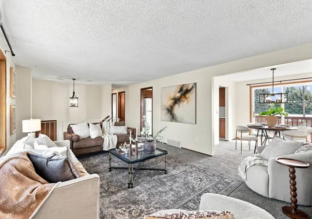 4th image of 211 E Astor Dr, Spokane, WA 99208 | MLS# 202622702
