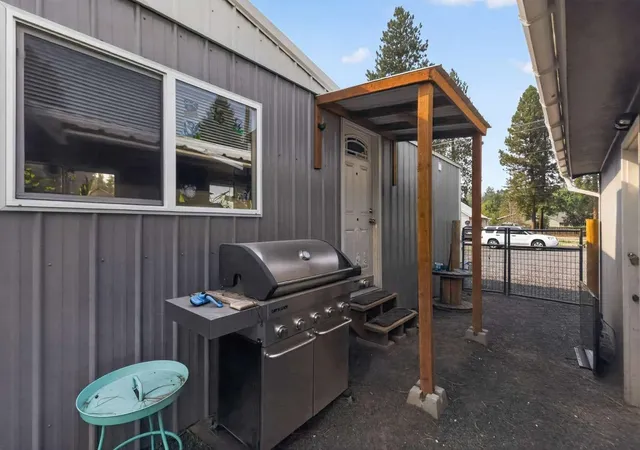 1st image of 426 E 6th Ave, Deer Park, WA 99006 | MLS# 202622722