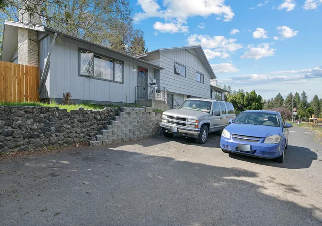 3rd image of 9907 N Waikiki Rd, Spokane, WA 99218 | MLS# 202622735