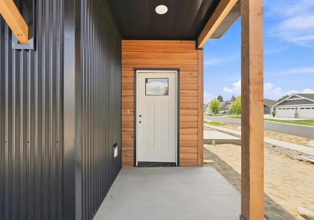 3rd image of 17422 E Maxwell Ave, Spokane Valley, WA 99016 | MLS# 202622740