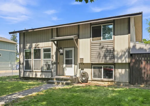 2nd image of 2101 E 6th Ave, Spokane, WA 99202 | MLS# 202622759
