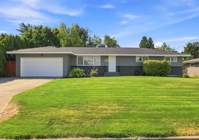 1st image of 10510 E Desmet Ave, Spokane Valley, WA 99206 | MLS# 202622760
