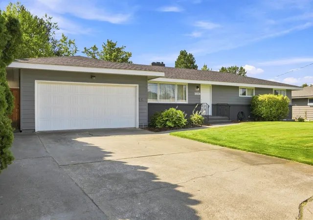 Photo 3 of Sale Pending at 10510 E Desmet Ave, Spokane Valley, WA 99206 | MLS# 202622760 | Listing updated on 2026-09-06