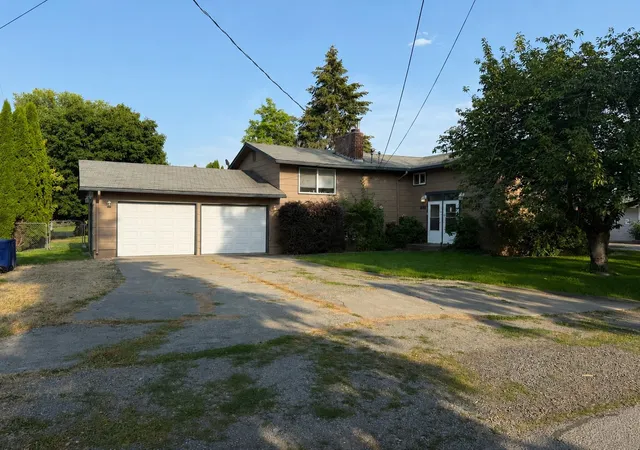 2nd image of 920 922 N Locust Rd, Spokane Valley, WA 99206 | MLS# 202622773