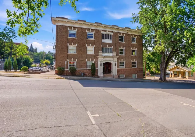 2nd image of 702 S Bernard St, Spokane, WA 99204 | MLS# 202622775