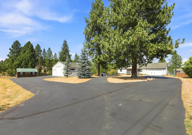 3rd image of 7012 W Burroughs Rd, Deer Park, WA 99006 | MLS# 202622786