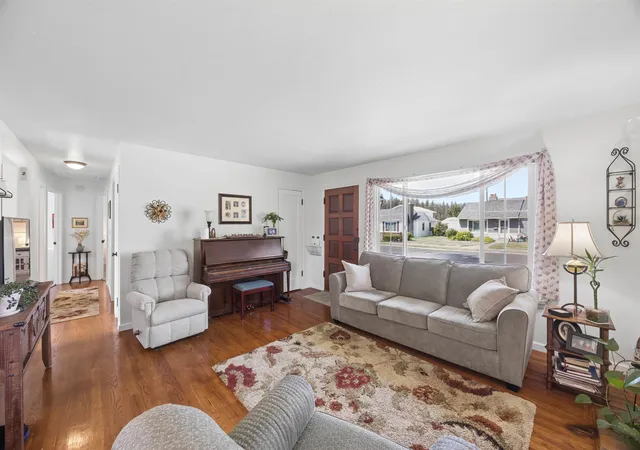 5th image of 5011 W Hoffman Pl, Spokane, WA 99205 | MLS# 202622787