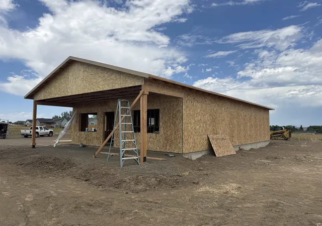 1st image of 600 E Davisadero St, Reardan, WA 99029 | MLS# 202622794