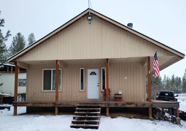 Photo 3 of Single family home for sale at 18427 W Burnett Rd, Nine Mile Falls, WA 99026 | MLS# 202622797 | Listing updated on 2026-08-25