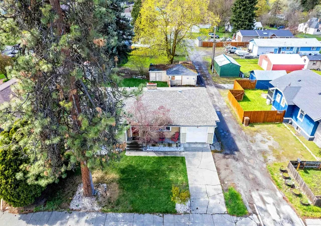 2nd image of 902 S Freya St, Spokane, WA 99202 | MLS# 202622808