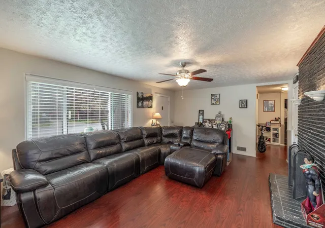 4th image of 902 S Freya St, Spokane, WA 99202 | MLS# 202622808