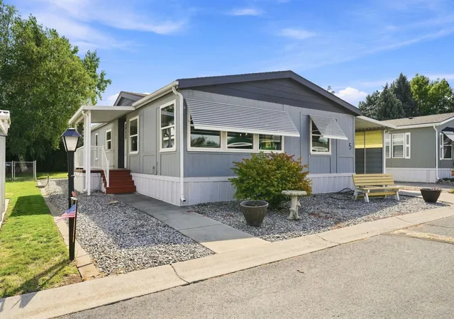 1st image of 304 S Conklin Rd, Spokane Valley, WA 99037 | MLS# 202622814