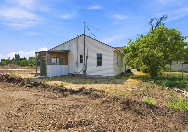 21st image of 9809 E Upriver Dr, Spokane, WA 99206 | MLS# 202622823