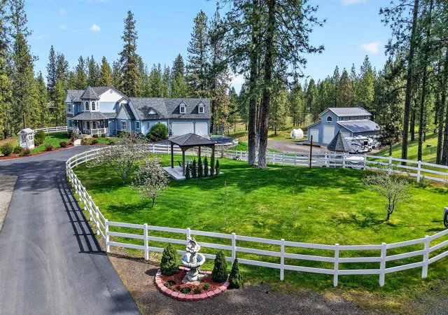 Photo 3 of Single family home for sale at 404 S Daisy Ln, Medical Lake, WA 99022 | MLS# 202622827 | Listing updated on 2026-08-26