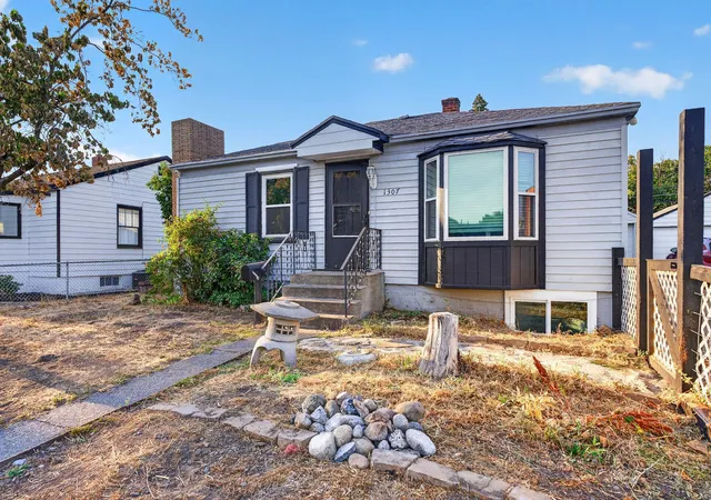 1st image of 1307 E Gordon Ave, Spokane, WA 99207 | MLS# 202622844