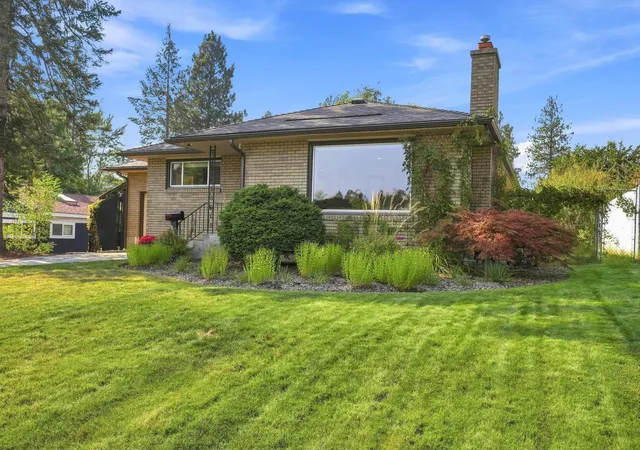 2nd image of 3228 W Queen Pl, Spokane, WA 99205 | MLS# 202622855