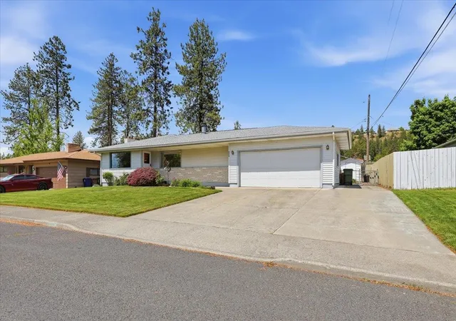 3rd image of 3314 W Beacon Ave, Spokane, WA 99208 | MLS# 202622859