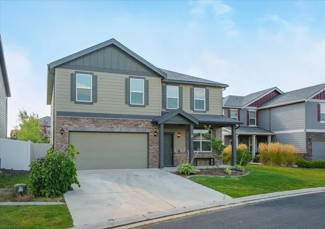 Photo 3 of Single family home for sale at 8006 S Fruitvale Ln, Cheney, WA 99004 | MLS# 202622862 | Listing updated on 2026-08-27