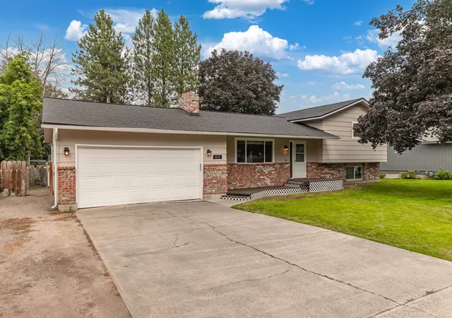 Photo 1 of Single family home for sale at 612 E Roundtable Cir, Spokane, WA 99218 | MLS# 202622865 | Listing updated on 2026-09-15