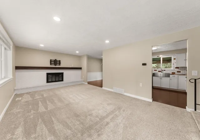 2nd image of 612 E Roundtable Cir, Spokane, WA 99218 | MLS# 202622865