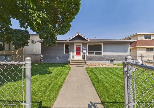 2nd image of 517 E Longfellow Ave, Spokane, WA 99207 | MLS# 202622867