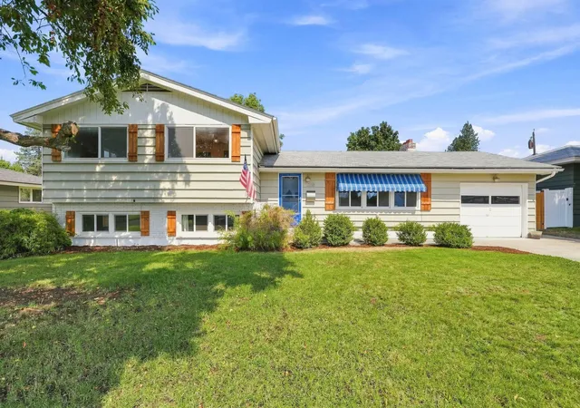 1st image of 2116 W Gordon Ave, Spokane, WA 99205 | MLS# 202622871